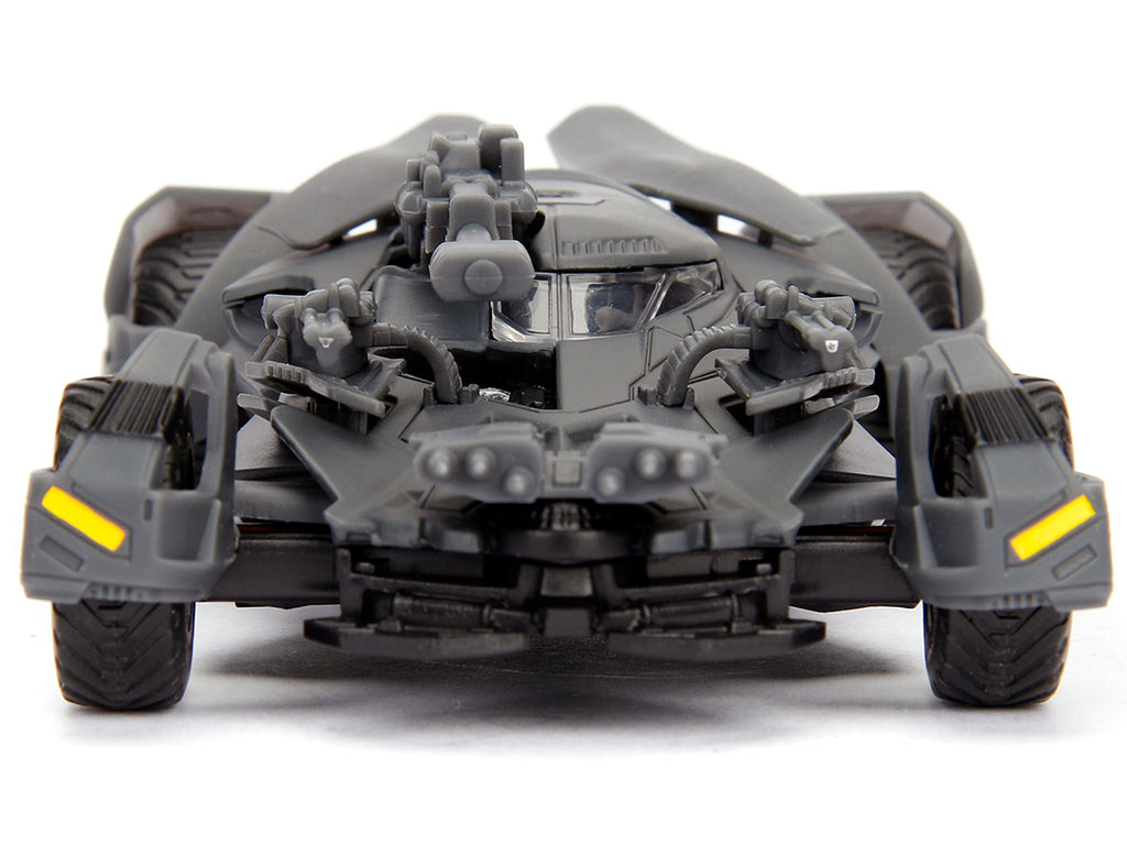 "Justice League" Movie Batmobile 1/32 Diecast Model Car by Jada - image 4