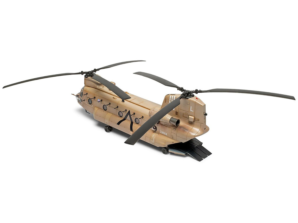 Level 3 Model Kit Boeing Chinook HC.1 Helicopter with 2 Scheme Options 1/72 Plastic Model Kit by Airfix - image 5