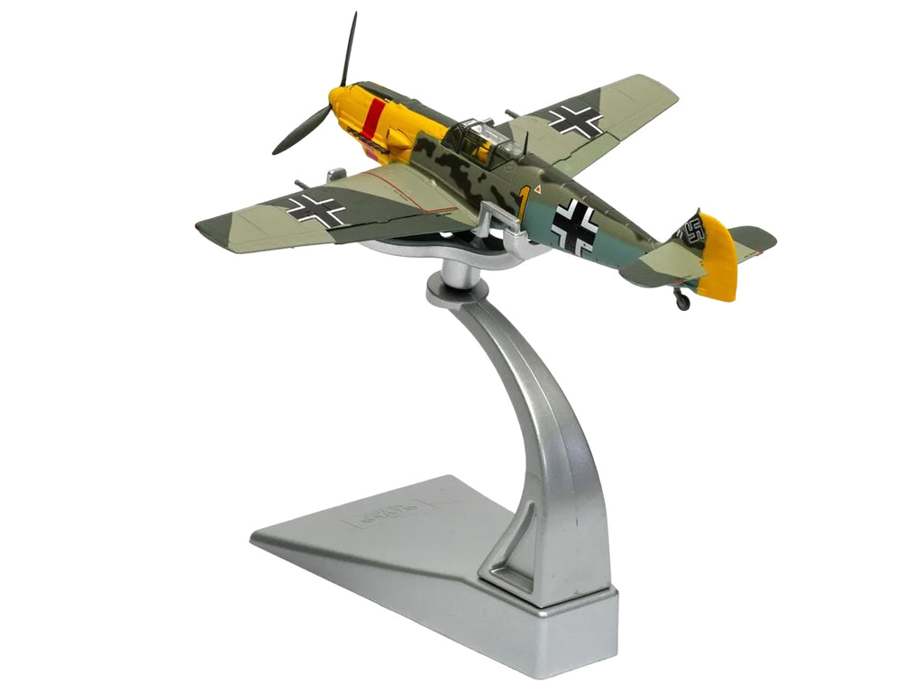 Messerschmitt Bf 109E-4/B Jabo Fighter-Bomber Aircraft "Oberleutnant Walter Rupp 3./JG53 RAF Manston Battle of Britain" (1940) German Luftwaffe "The Aviation Archive" Series 1/72 Diecast Model by Corgi - image 5