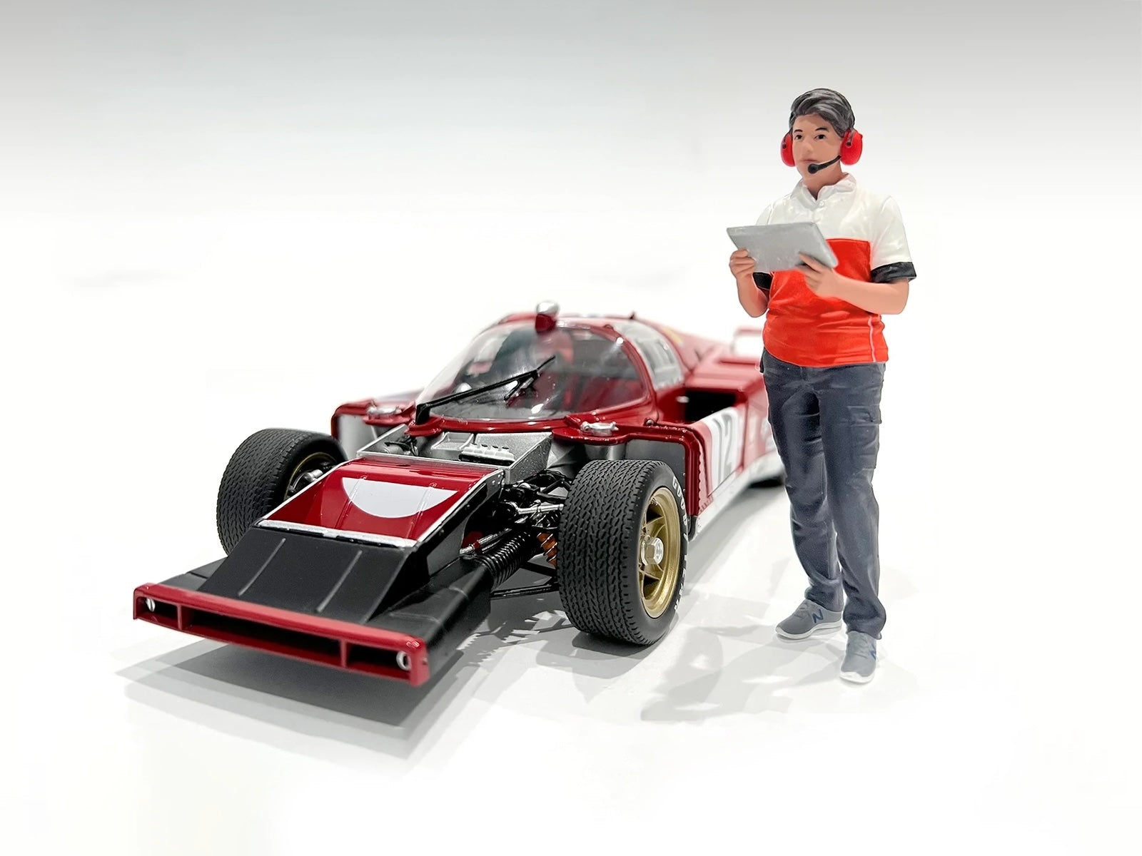 "Race Crew" Figure #3 for 1/18 scale models by American Diorama - image 2