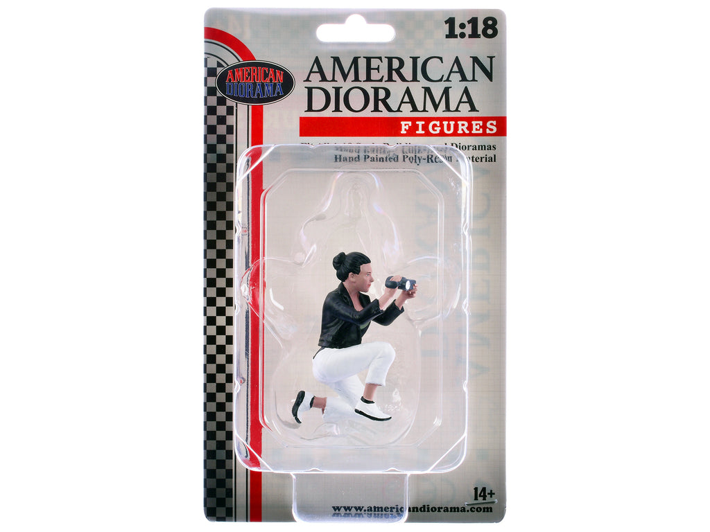 "Photographers" Figure #5 for 1/18 Scale Models by American Diorama - image 4