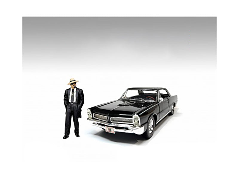 "Hanging Out 3" Figure #5 for 1/18 Scale Models by American Diorama