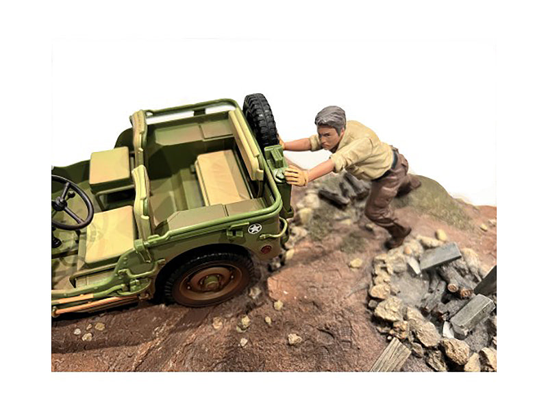 "4X4 Mechanic" Figure 5 for 1/18 Scale Models by American Diorama - image 3