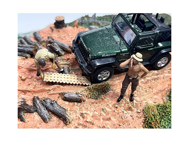 "4X4 Mechanics" 2 Piece Diecast Figure Set 1 for 1/43 Scale Models by American Diorama - image 2