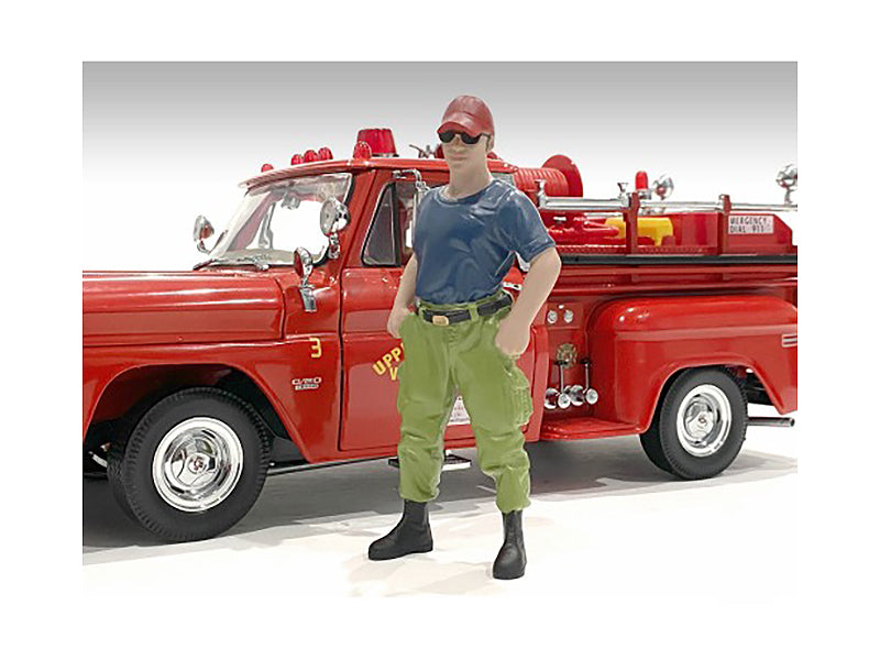 "Firefighters" 6 piece Figure Set (4 Males 1 Dog 1 Accessory) for 1/18 Scale Models by American Diorama - image 5