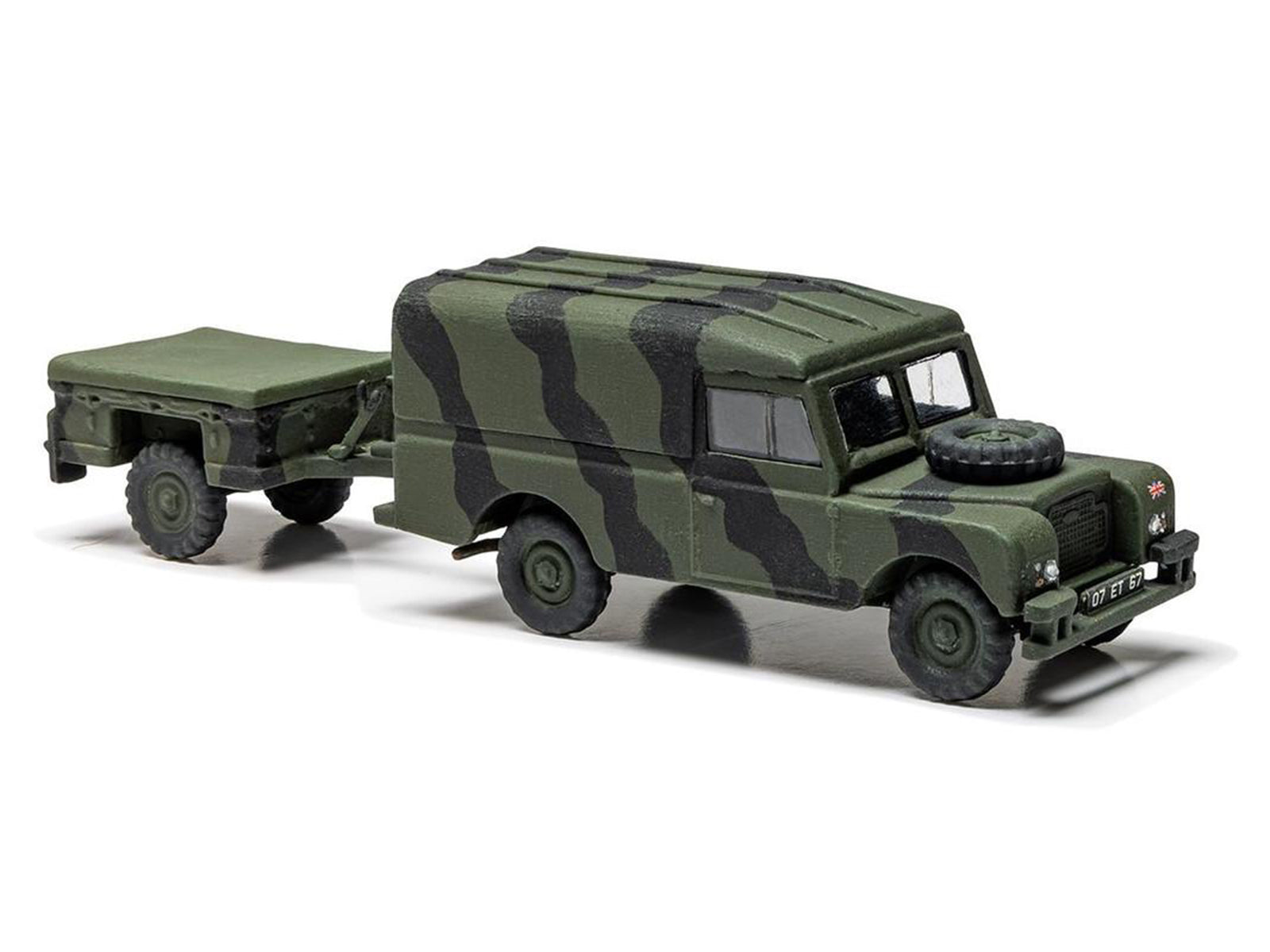 Level 2 Model Kit Land Rover LWB (Hard Top) Truck and Trailer with 2 Scheme Options 1/76 Scale Plastic Model Kit by Airfix - image 2