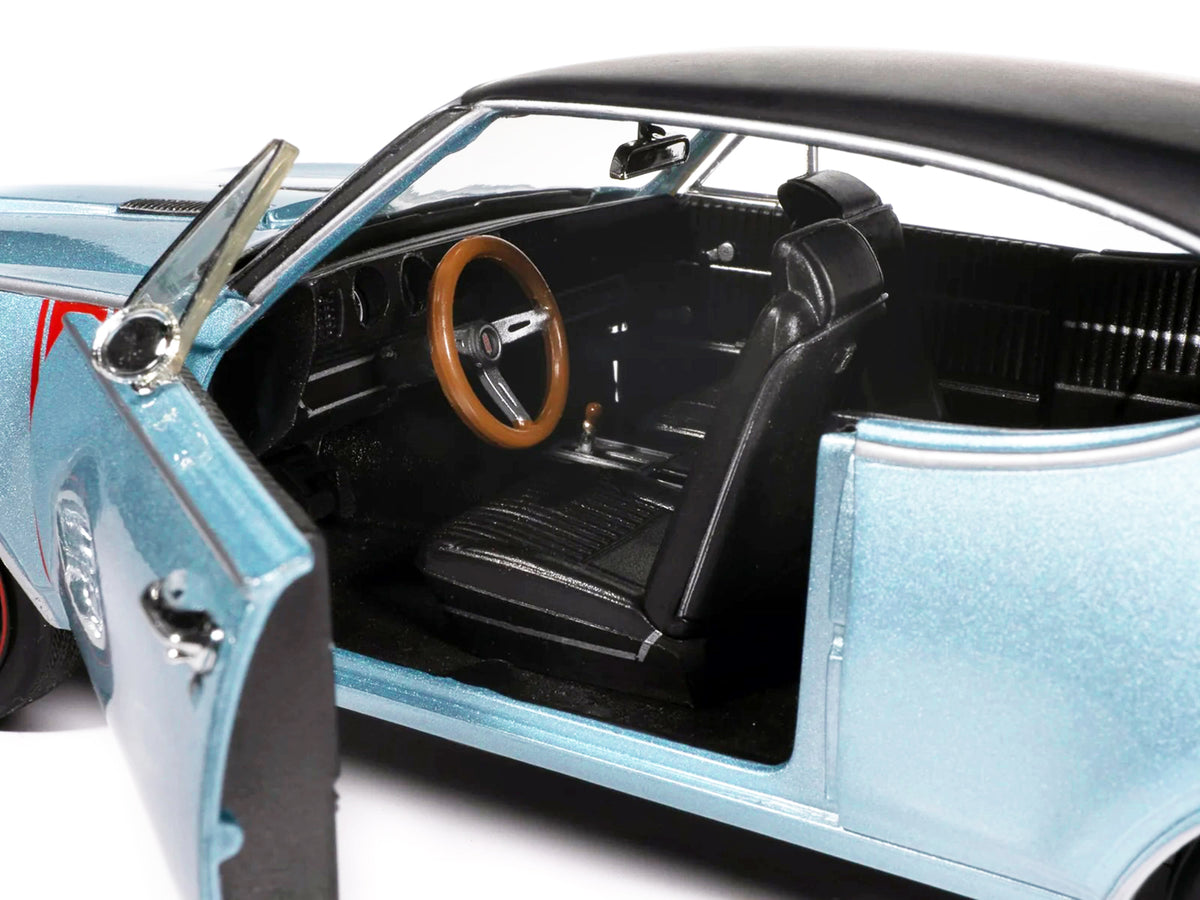 1968 Oldsmobile 442 W30 Holiday Coupe Teal Frost Metallic with Red Stripes and Black Vinyl Top "Hemmings Motor News July 2023 Cover Car" "American Muscle" Series 1/18 Diecast Model Car by Auto World - image 4