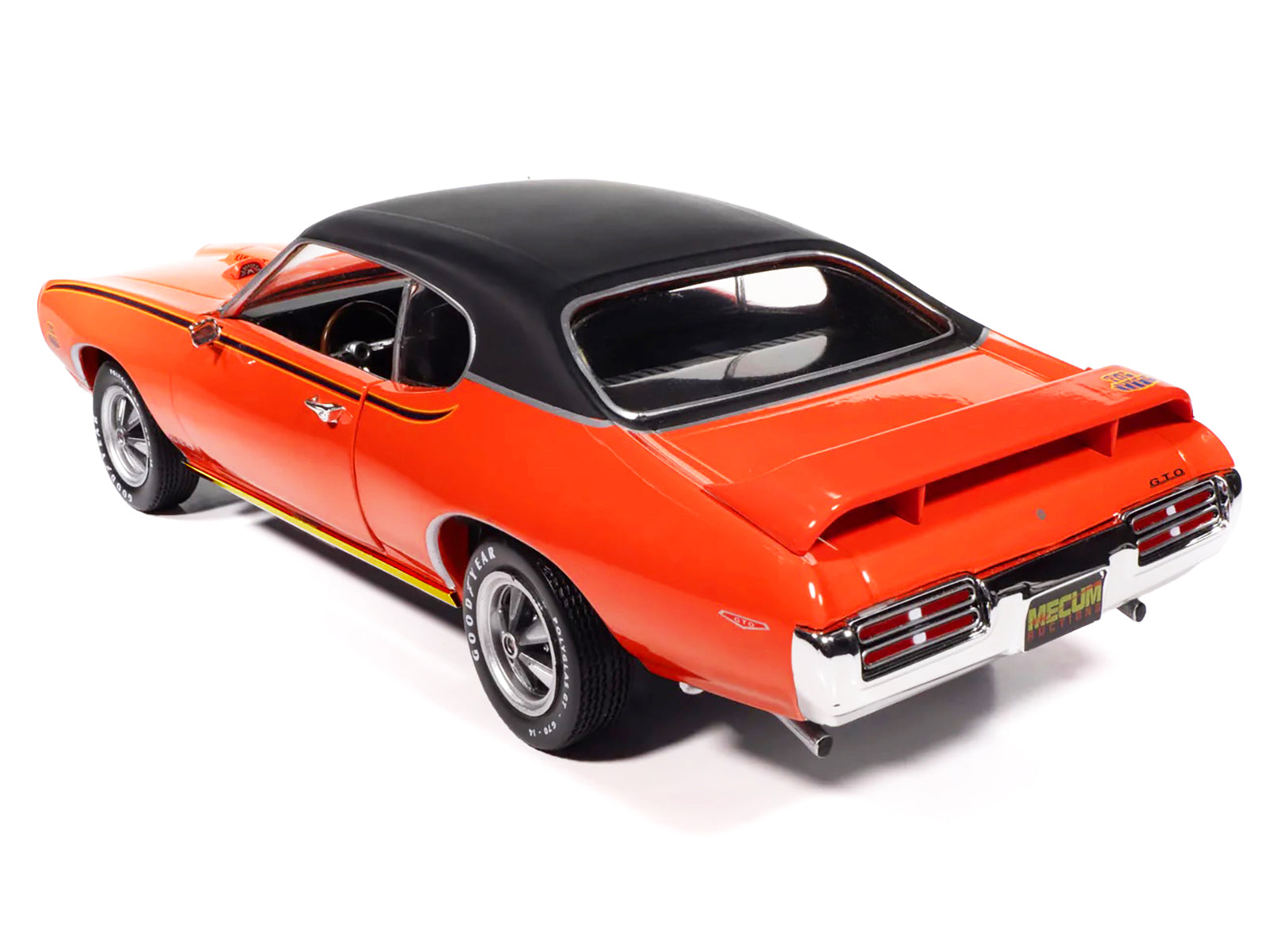 1969 Pontiac GTO Judge Carousel Red with Black Stripes and Black Vinyl Top "Mecum Auctions" "American Muscle" Series 1/18 Diecast Model Car by Auto World - image 5