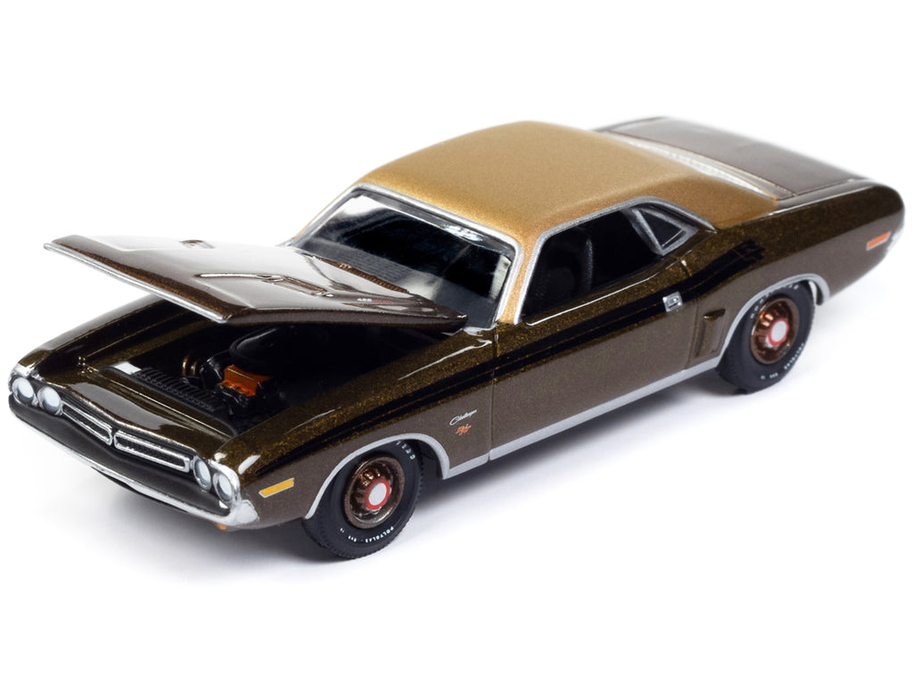 1971 Dodge Challenger R/T Dark Gold Metallic with Gold Vinyl Roof "Mecum Auctions" Limited Edition to 2496 pieces Worldwide "Premium" Series 1/64 Diecast Model Car by Auto World - image 2