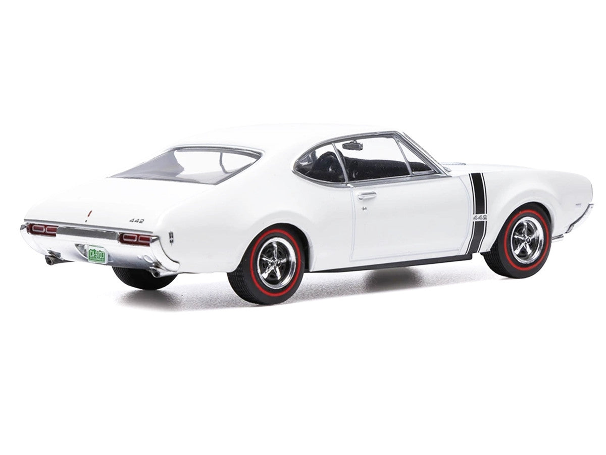 1970 Oldsmobile 442 W-30 Coupe White with Black Stripes 1/43 Diecast Model Car by IXO Models