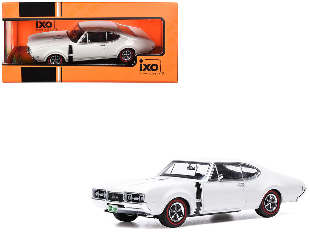 1970 Oldsmobile 442 W-30 Coupe White with Black Stripes 1/43 Diecast Model Car by IXO Models