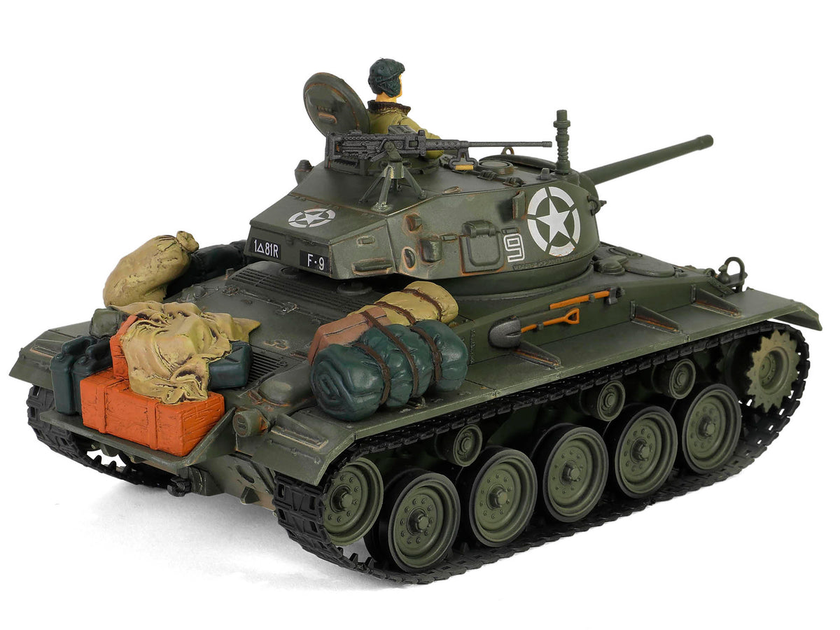 M24 Chaffee Light Tank "8th Armored Division 36th Tank Batallion, Rheinberg Germany World War II" (1945) United States Army "Armoured Fighting Vehicle" Series 1/32 Diecast Model by Forces of Valor - image 4