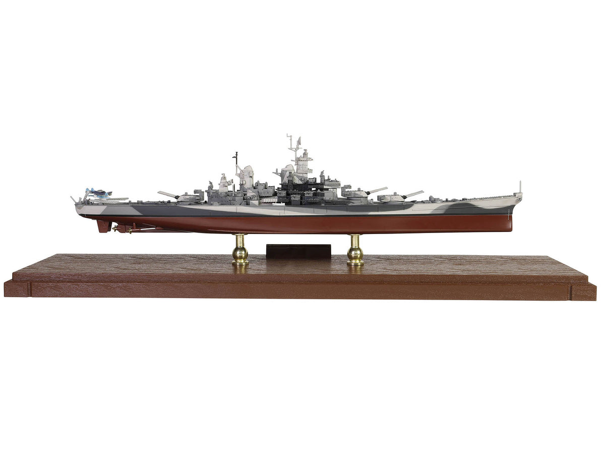 USS Missouri (BB-63) Iowa-class Battleship "Battle of Okinawa" (1945) United States Navy (Full Hull Edition) "Battleship" Series 1/700 Diecast Model by Forces of Valor - image 3