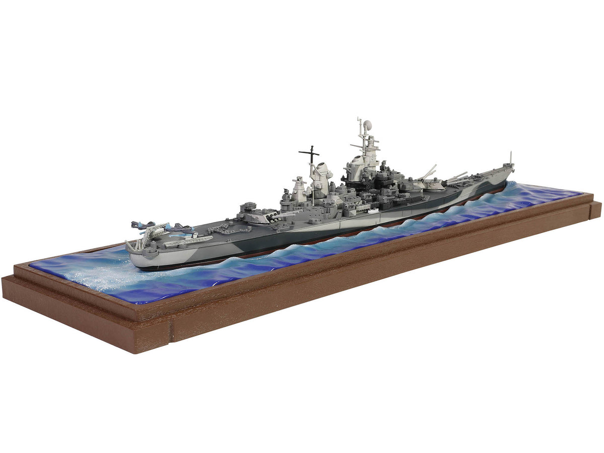 USS Missouri (BB-63) Iowa-class Battleship "Battle of Okinawa" (1945) United States Navy (Waterline Edition) "Battleship" Series 1/700 Diecast Model by Forces of Valor - image 5