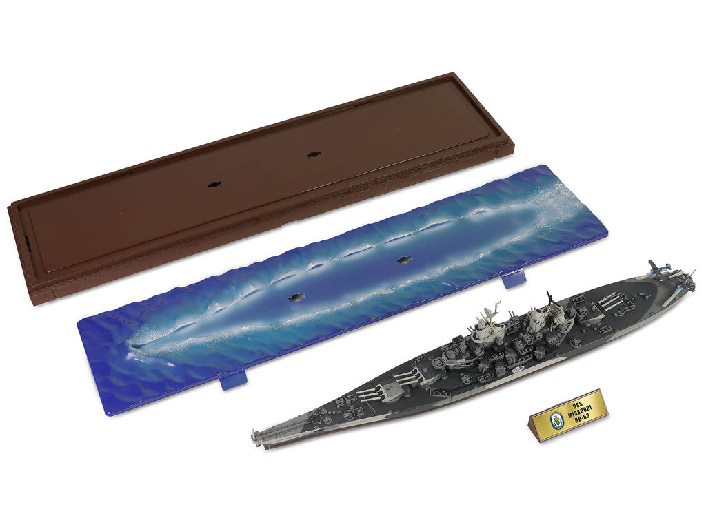 USS Missouri (BB-63) Iowa-class Battleship "Battle of Okinawa" (1945) United States Navy (Waterline Edition) "Battleship" Series 1/700 Diecast Model by Forces of Valor - image 3