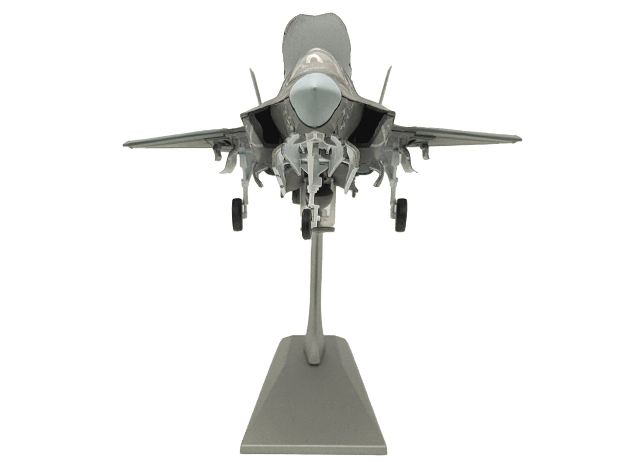 Lockheed Martin F-35B (STOVL) Lightning II Aircraft "BF-01 Prototype Air Test an Evaluation Squadron 23 (VX-23) Salty Dogs" (2009) United States Navy 1/72 Diecast Model Airplane - image 3