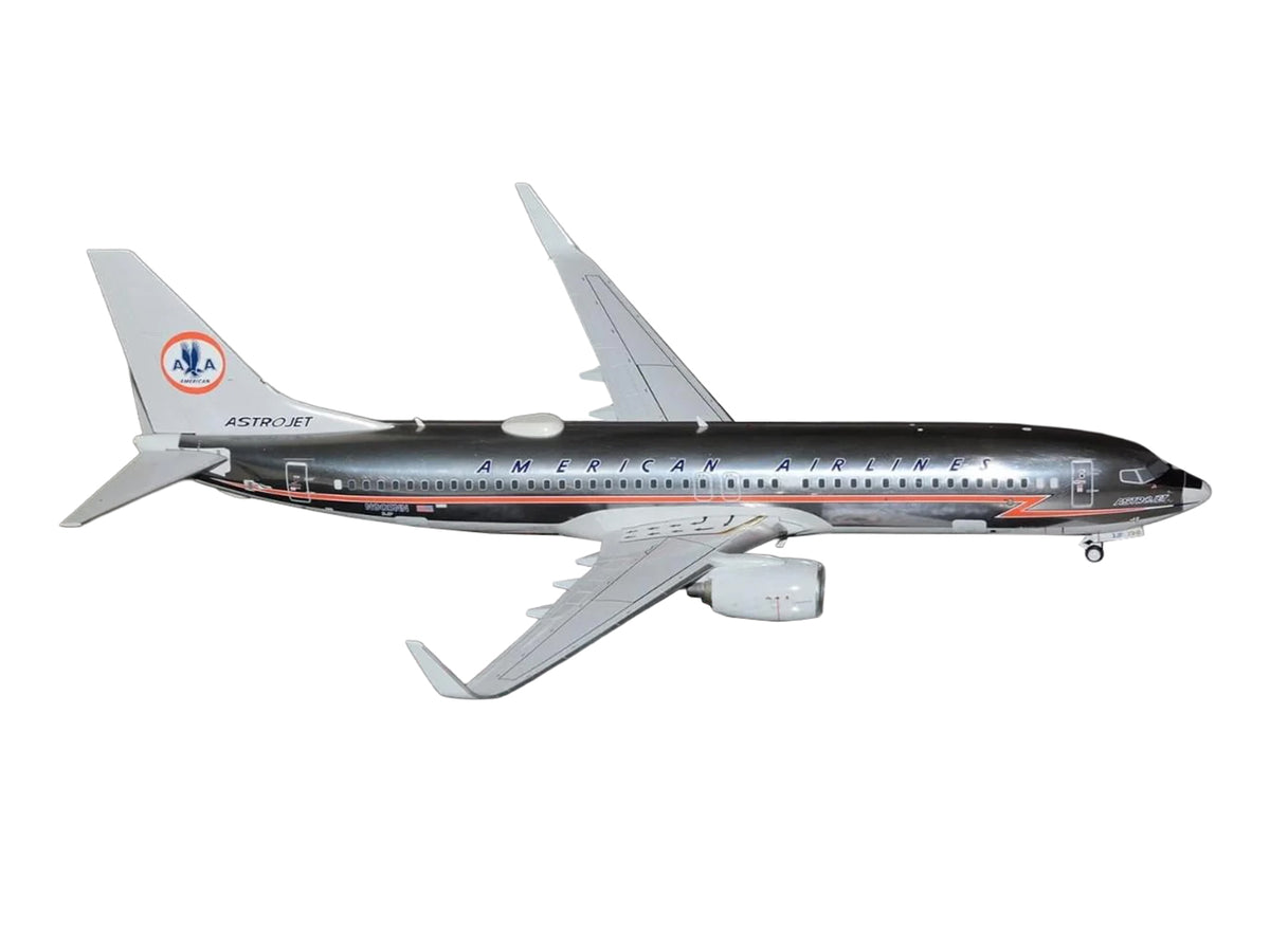 Boeing 737-800 Commercial Aircraft "American Airlines - American Heritage Jet" (N905NN) Silver with Red Stripes "Gemini 100" Series 1/100 Diecast Model Airplane by GeminiJets