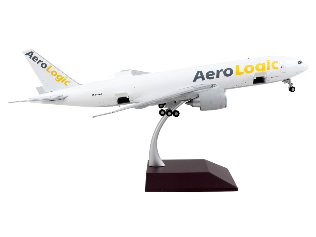 Boeing 777F Commercial Aircraft "AeroLogic" White "Gemini 200 - Interactive" Series 1/200 Diecast Model Airplane by GeminiJets - image 3