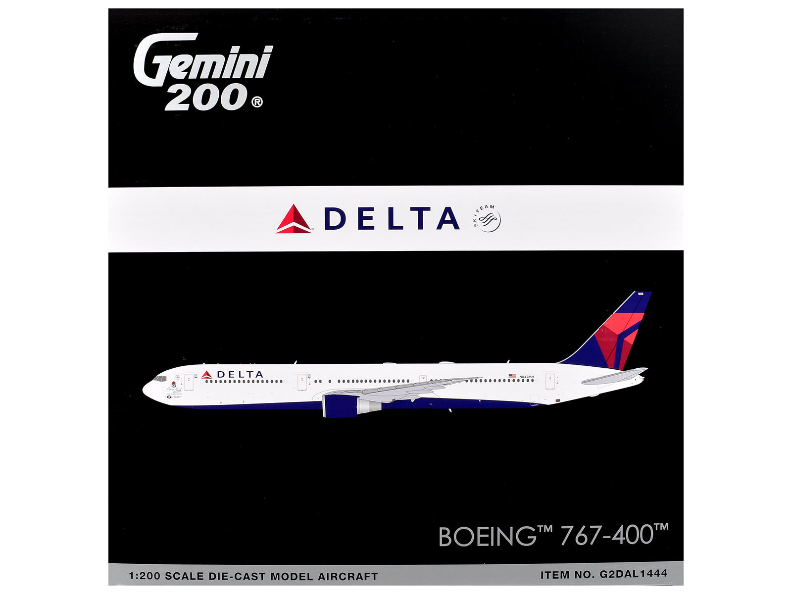 Boeing 767-400ER Commercial Aircraft "Delta Air Lines" (N482MH) White with Blue and Red Tail "Gemini 200" 1/200 Diecast Model Airplane by GeminiJets - image 3