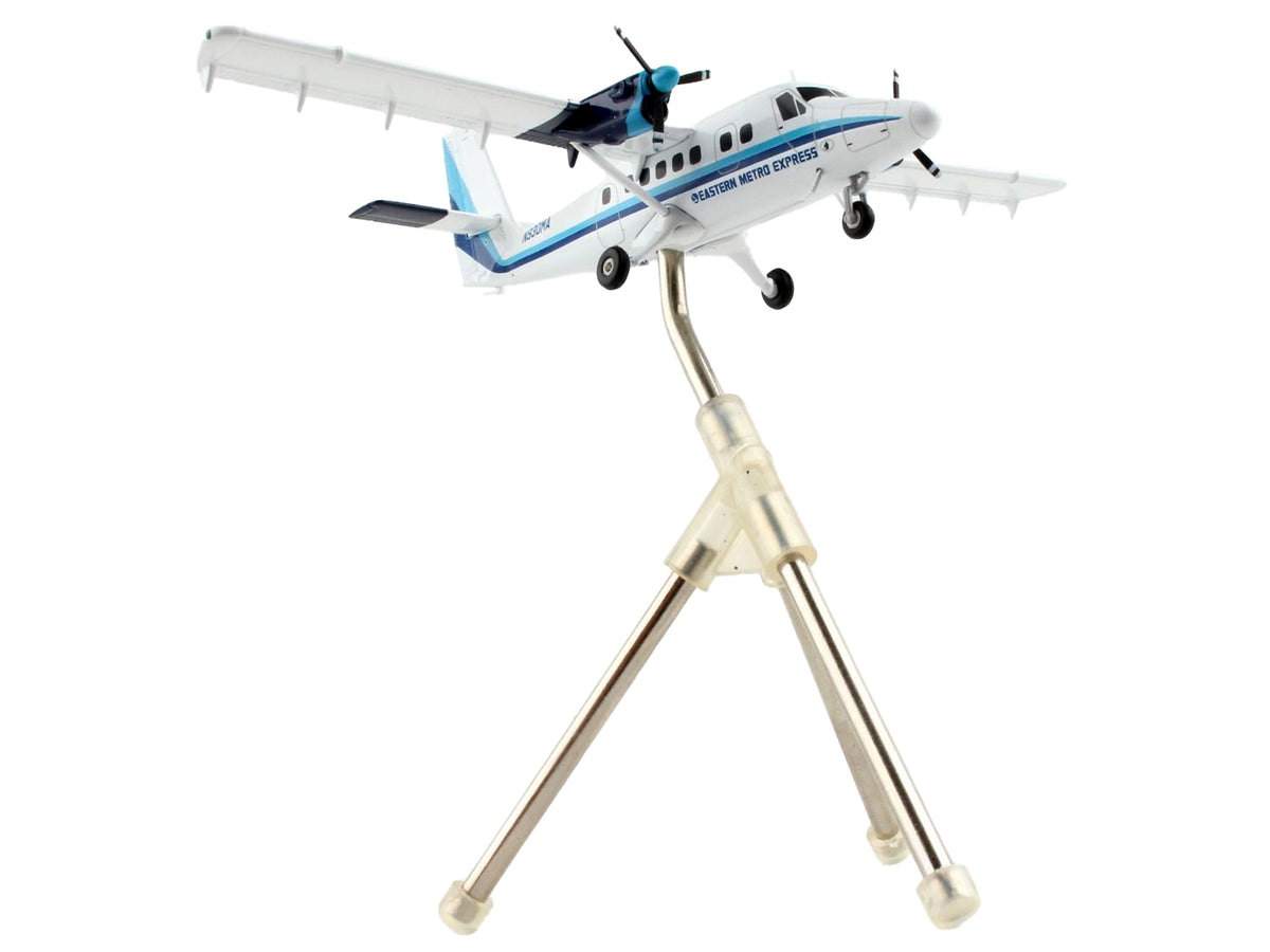 De Havilland DHC-6-200 Commercial Aircraft "Eastern Air Lines - Metro Express" White with Blue Stripes "Gemini 200" Series 1/200 Diecast Model Airplane by GeminiJets - image 3