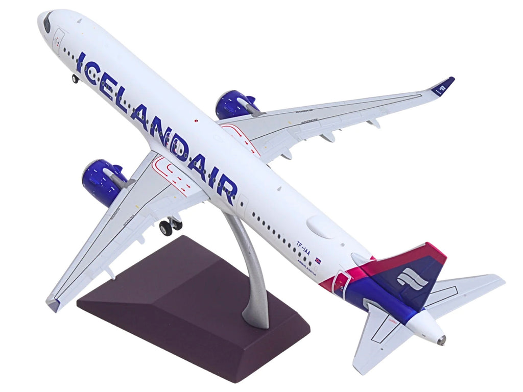 Airbus A321neo Commercial Aircraft "Icelandair" (TF-IAA) White with Blue and Pink Tail "Gemini 200" Series 1/200 Diecast Model by GeminiJets - image 4