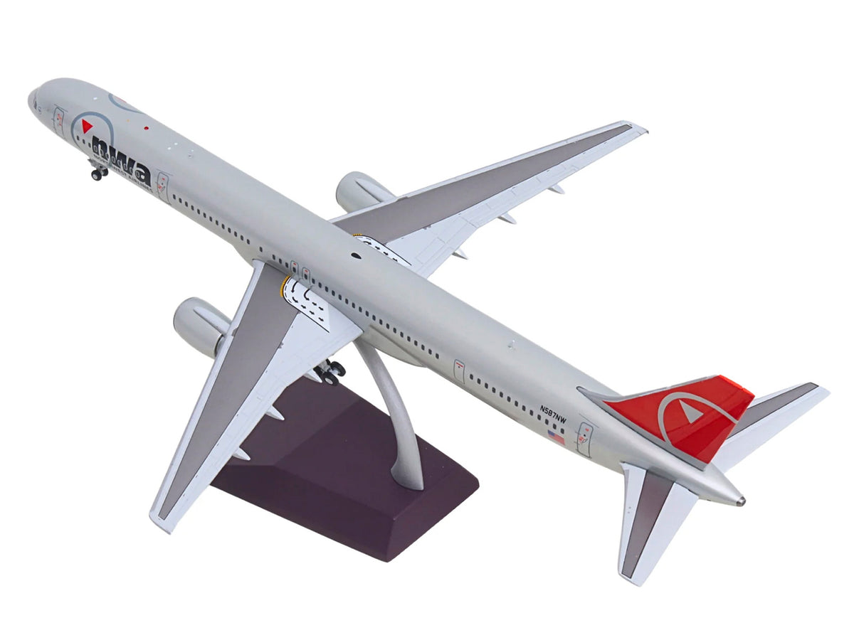 Boeing 757-300 Commercial Aircraft "Northwest Airlines" (N587NW) Silver with Red Tail "Gemini 200" Series 1/200 Diecast Model by GeminiJets - image 4