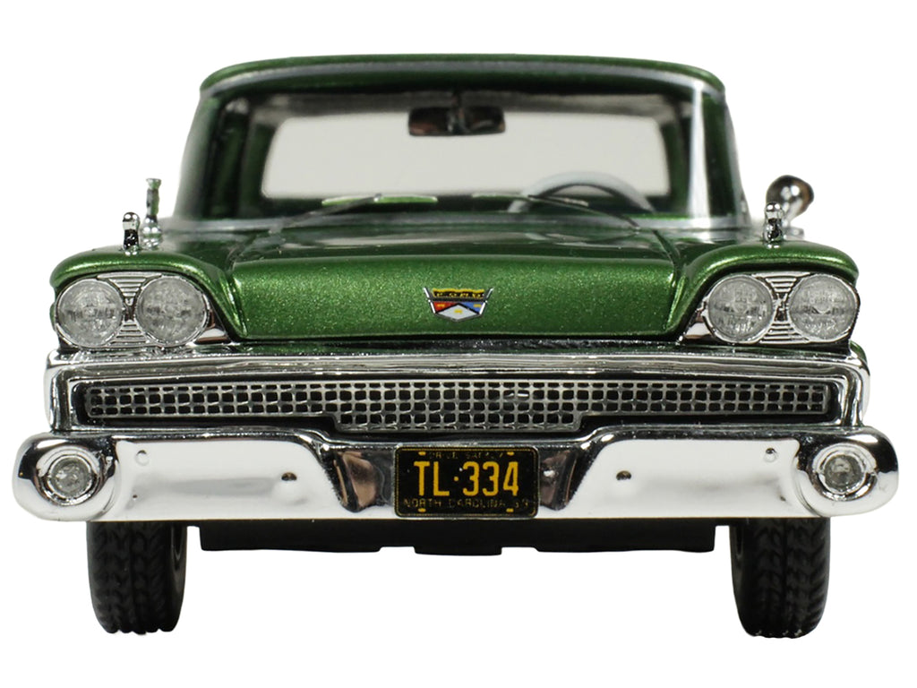 1959 Ford Country Squire Sherwood Green Metallic with Woodgrain Sides and Green Interior Limited Edition to 200 pieces Worldwide 1/43 Model Car by Goldvarg Collection - image 5