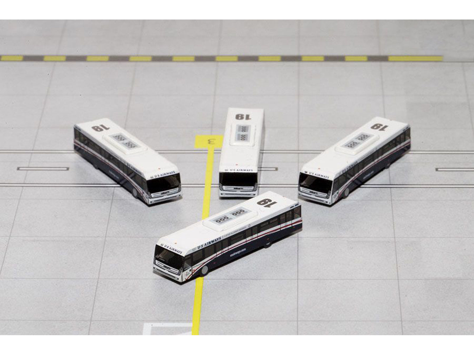 Cobus 3000 Passenger Bus White and Blue "US Airways Shuttle Bus" 4 Piece Set 1/400 Diecast Models by GeminiJets - image 2