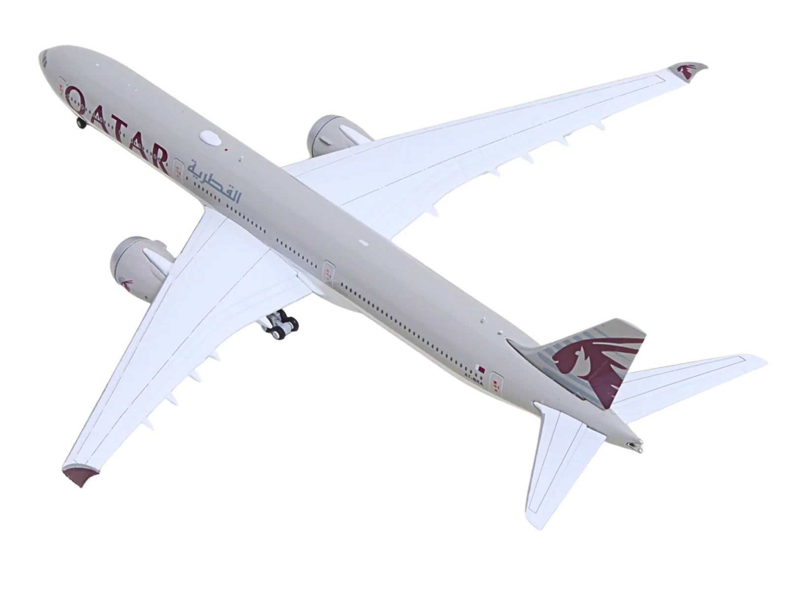 Boeing 777-9 Commercial Aircraft "Qatar Airways" (A7-BKA) Gray with Dark Red Tail Graphics 1/400 Diecast Model GeminiJets - image 4