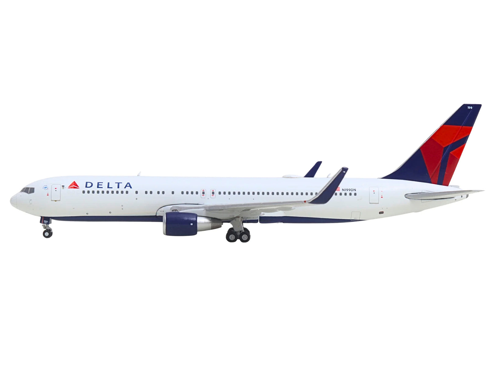 Boeing 767-300ER Commercial Aircraft "Delta Air Lines" (N199DN) White with Red and Blue Tail 1/400 Diecast Model by GeminiJets