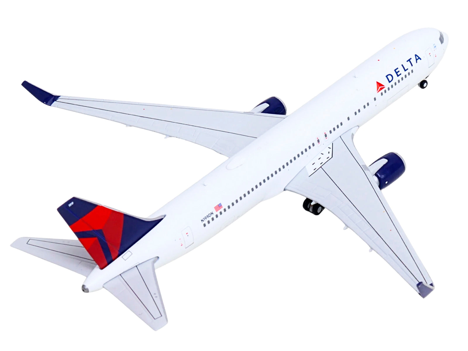 Boeing 767-300ER Commercial Aircraft "Delta Air Lines" (N199DN) White with Red and Blue Tail 1/400 Diecast Model by GeminiJets - image 3