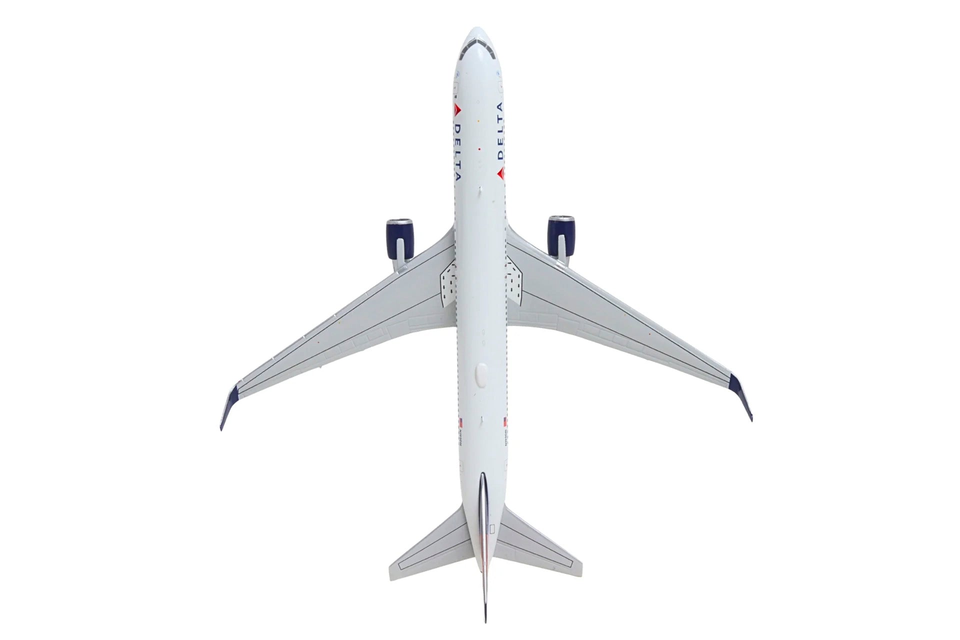 Boeing 767-300ER Commercial Aircraft "Delta Air Lines" (N199DN) White with Red and Blue Tail 1/400 Diecast Model by GeminiJets