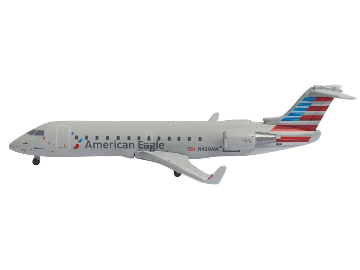 Bombardier CRJ200 Commercial Aircraft "American Eagle - Air Wisconsin" (N420AW) Gray with Red and Blue Tail 1/400 Diecast Model Airplane by GeminiJets - image 2