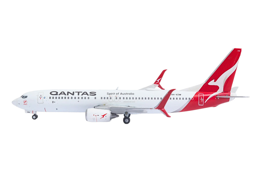 Boeing 737-800 Commercial Aircraft "Qantas Airways" (VH-VZW) White with Red Tail 1/400 Diecast Model Airplane by GeminiJets - image 2