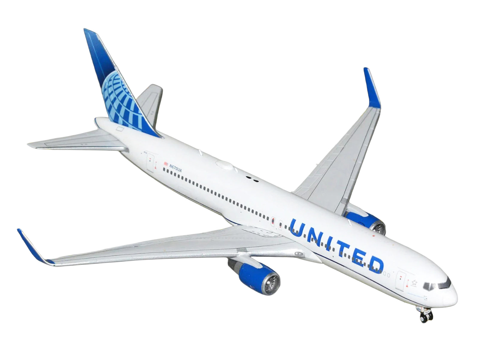 Boeing 767-300ER Commercial Aircraft "United Airlines" (N670UA) White with Blue Tail 1/400 Diecast Model Airplane by GeminiJets - image 2