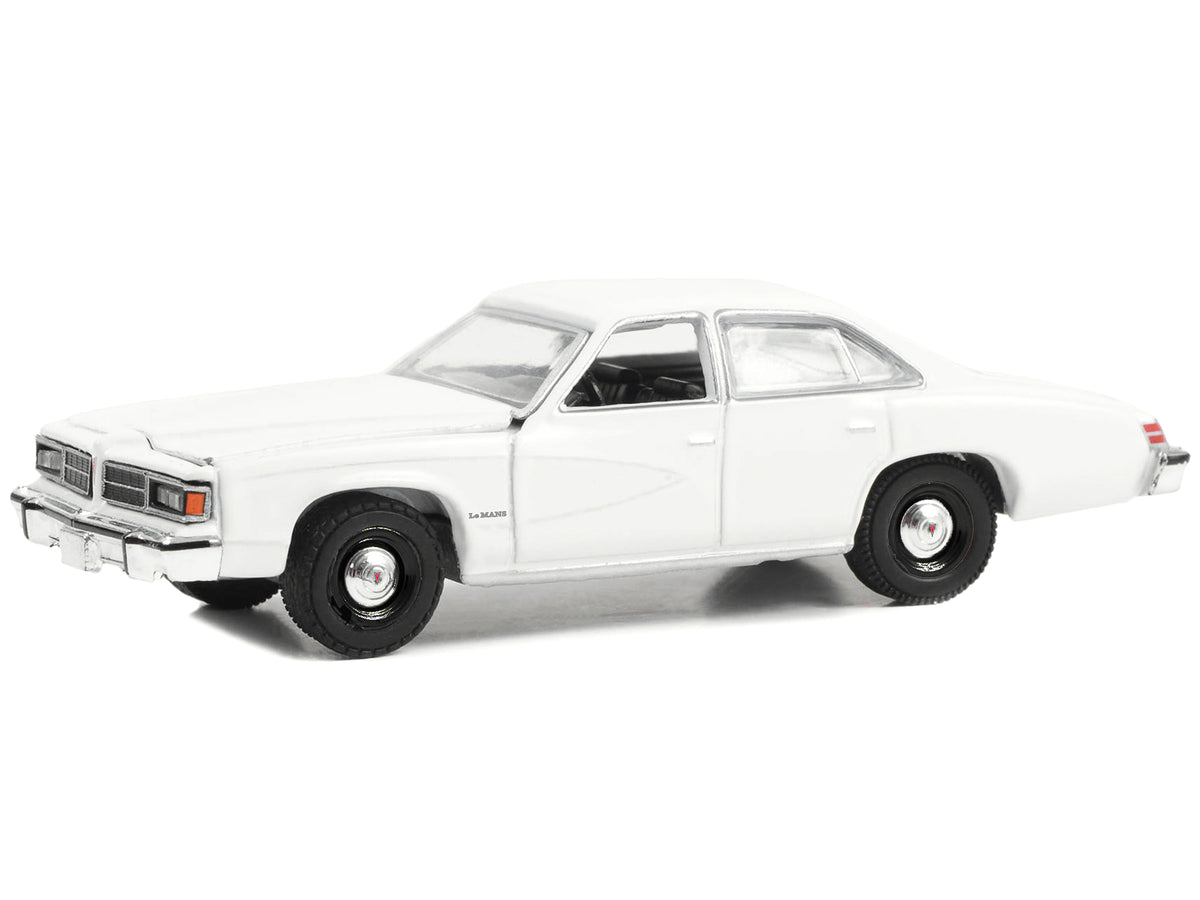 1976-77 Pontiac LeMans Enforcer White "Hot Pursuit - Hobby Exclusive" Series 1/64 Diecast Model Car by Greenlight - image 2