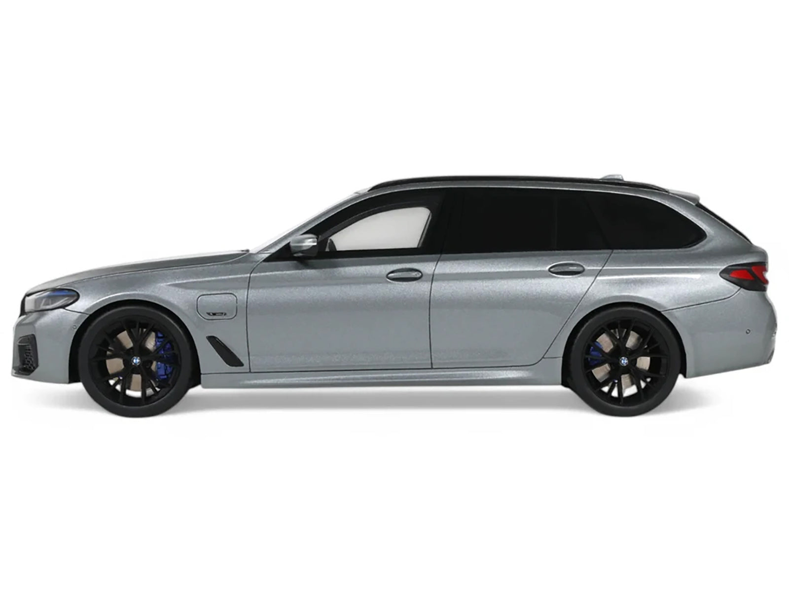 2023 BMW 530E XDrive M Silver Metallic 1/18 Model Car by GT Spirit - image 4