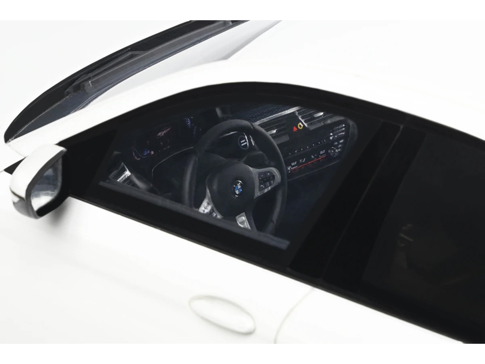 2023 BMW 545e xDrive M Sport Alpine White 1/18 Model Car by GT Spirit - image 2