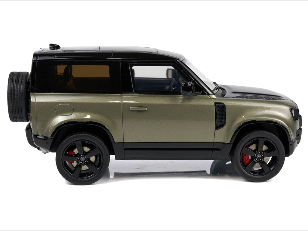 2021 Land Rover Defender 90 P400 X-Dynamic HSE Pangea Green Metallic 1/18 Model Car by GT Spirit - image 3