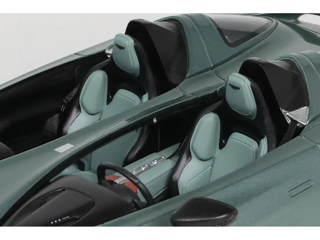 Aston Martin V12 Speedster Green Metallic 1/18 Model Car by GT Spirit - image 2