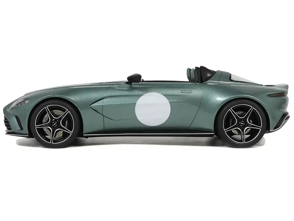 Aston Martin V12 Speedster Green Metallic 1/18 Model Car by GT Spirit - image 4