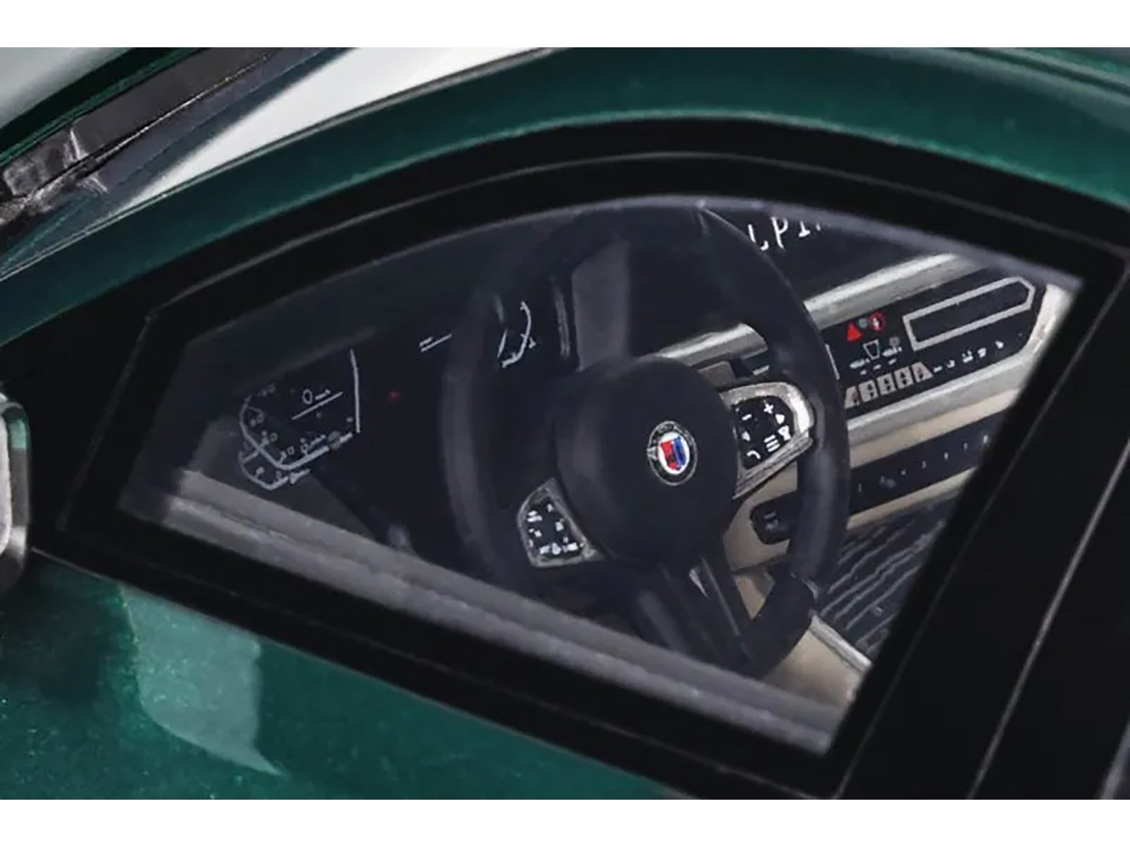 BMW Alpina B3 Green Metallic 1/18 Model Car by GT Spirit - image 2