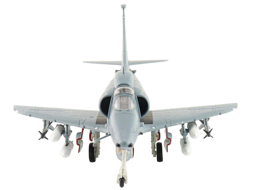 Douglas A-4M Skyhawk Aircraft "VMA-131 Diamondbacks" (1993) United States Marines "Air Power Series" 1/72 Diecast Model by Hobby Master - image 3