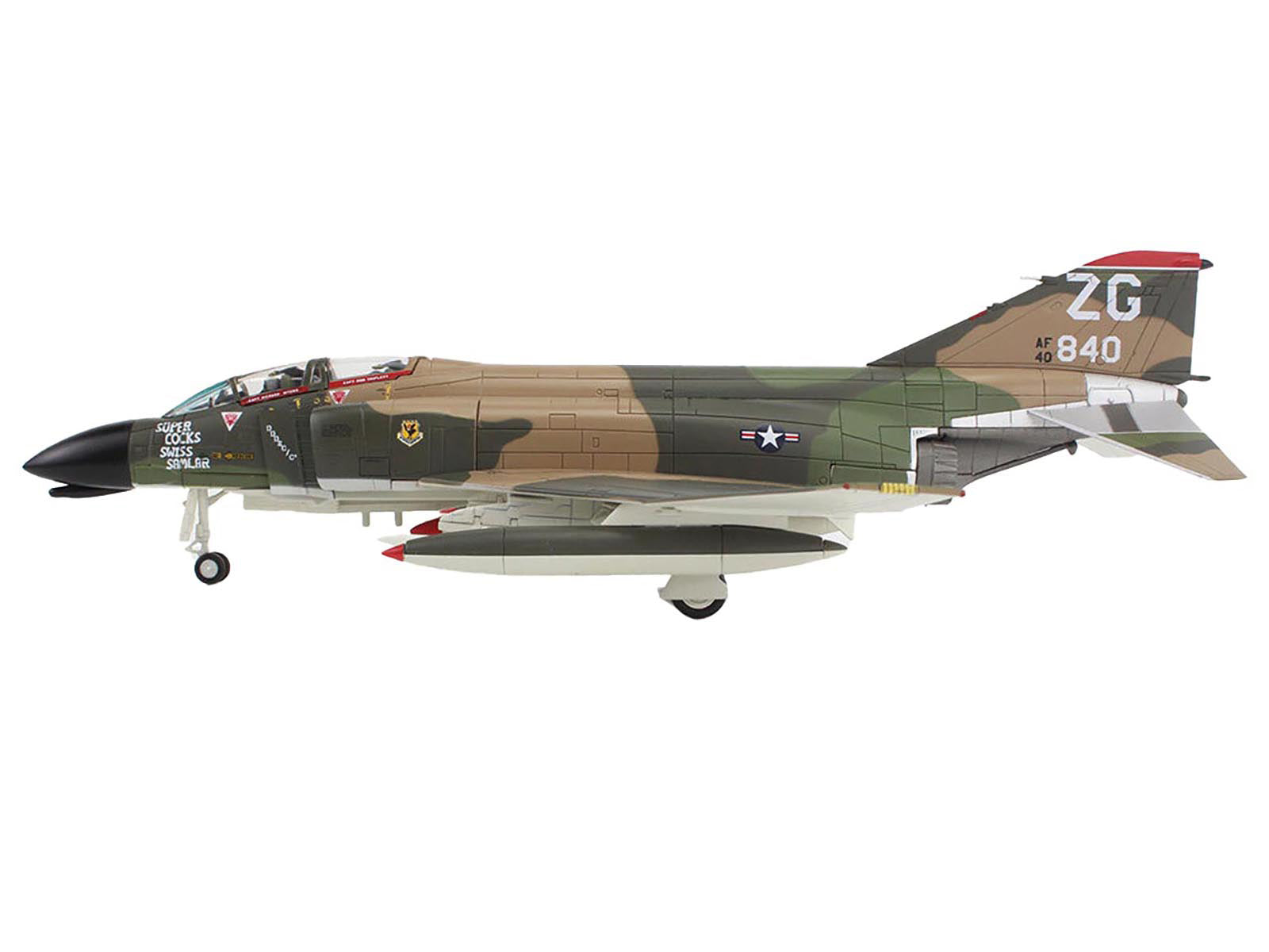 McDonnell Douglas EF-4C Wild Weasel Fighter-Bomber Aircraft "64-0840 67th TFS Korat RTAFB Super Cocks Swiss Samilar" (1971) United States Air Force "Air Power Series" 1/72 Diecast Model by Hobby Master - image 2