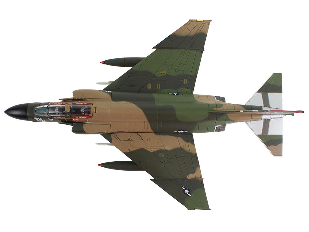 McDonnell Douglas EF-4C Wild Weasel Fighter-Bomber Aircraft "64-0840 67th TFS Korat RTAFB Super Cocks Swiss Samilar" (1971) United States Air Force "Air Power Series" 1/72 Diecast Model by Hobby Master - image 3
