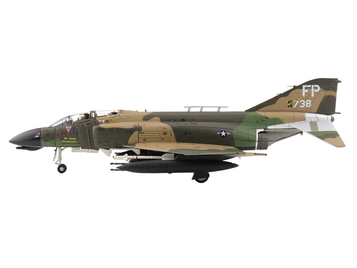 McDonnell Douglas F-4D Phantom II Fighter-Bomber Aircraft "66-8738 Night Owl 497th TFS Ubon RTAFB Thailand" (1972) United States Air Force "Air Power Series" 1/72 Diecast Model by Hobby Master - image 2