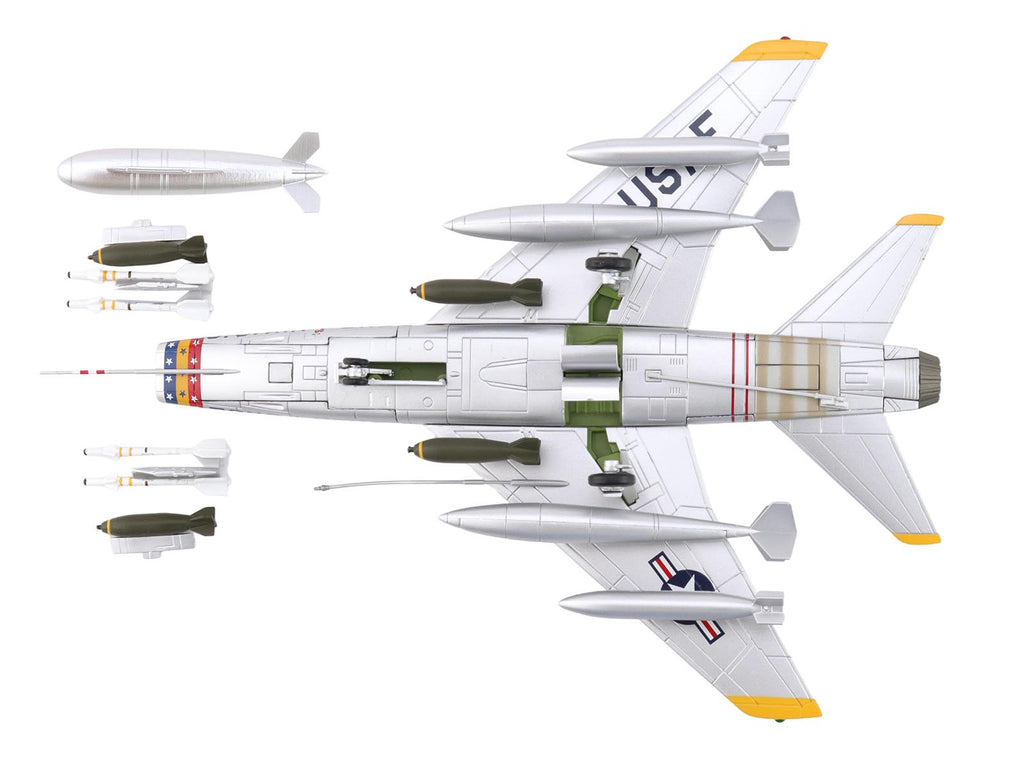 North American F-100D Super Sabre Fighter Aircraft "FW-871 81st TFS 50th TFW France" (1958) United States Air Force "Air Power Series" 1/72 Diecast Model by Hobby Master