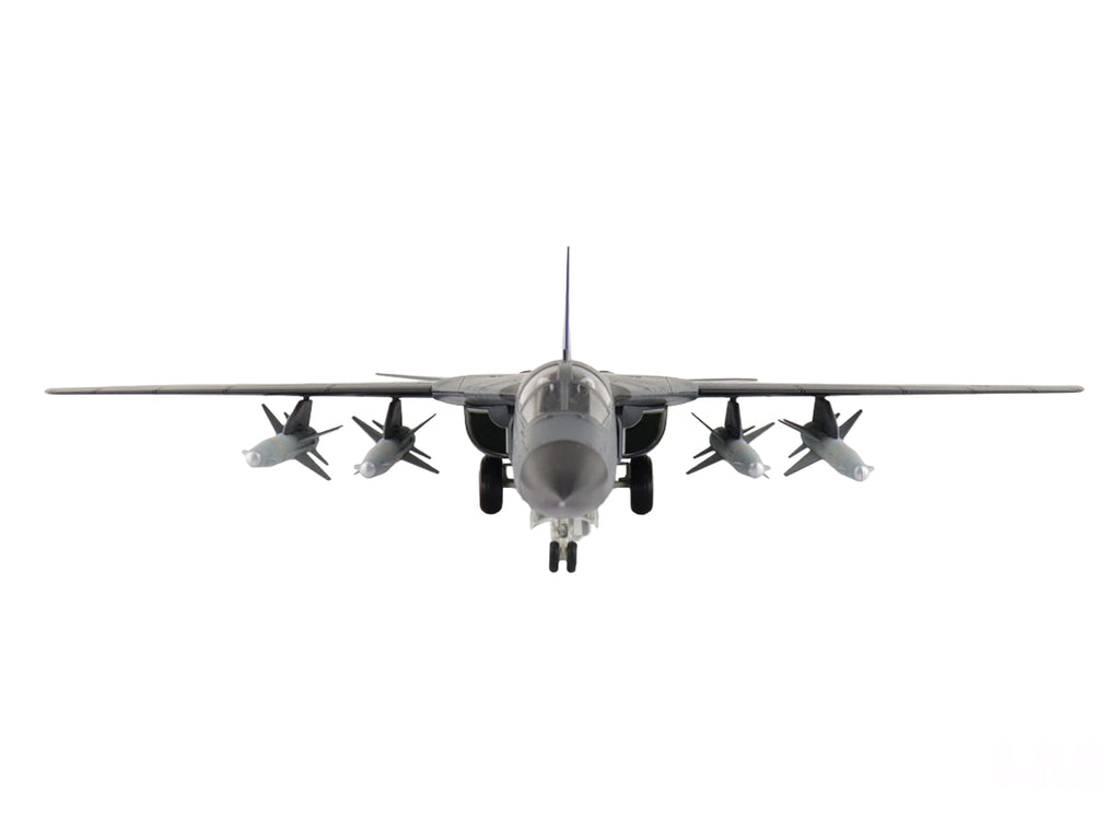 General Dynamics F-111C Pig Aircraft "A8-131 F-111 Operations 30th Anniversary" (2003) Royal Australian Air Force "Air Power Series" 1/72 Diecast Model by Hobby Master - image 3