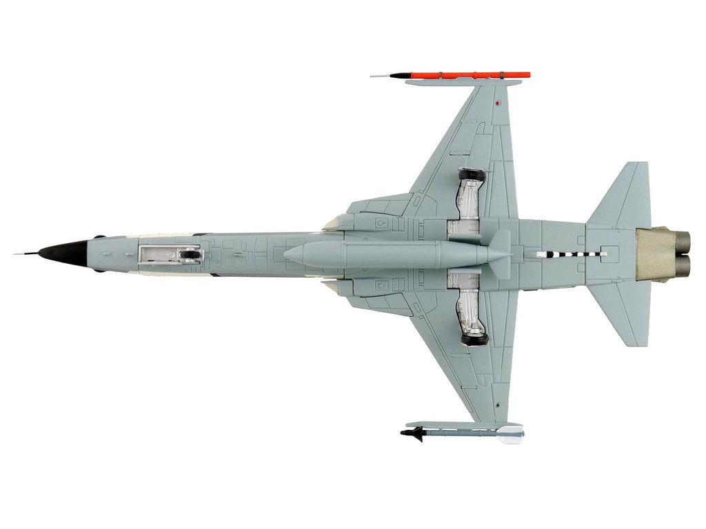 Northrop F-5F Tiger II Aircraft "810834 Franken Tiger VFC-111 Sundowners" (2023) United States Navy "Air Power Series" 1/72 Diecast Model by Hobby Master - image 4