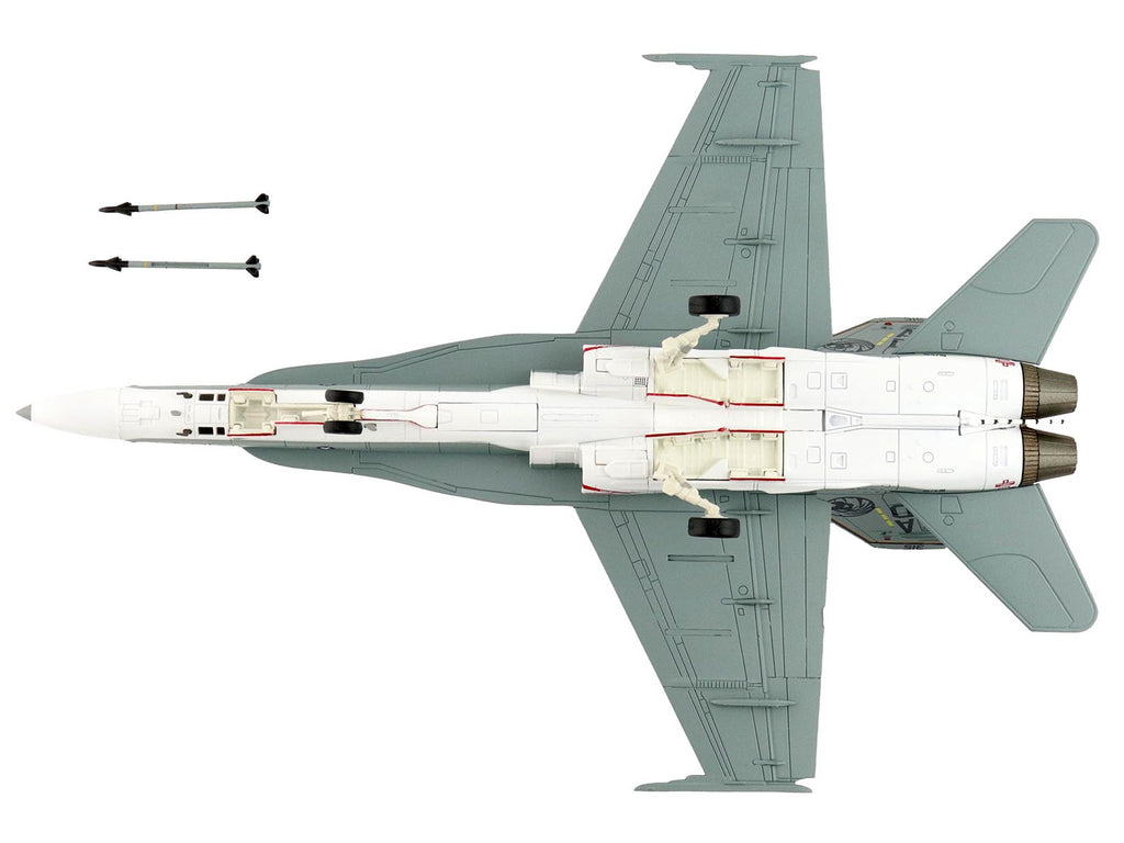 McDonnell Douglas F/A-18C Hornet Aircraft "VFA-15 Retro TAC Demo Jet VFA-106 Gladiators" (2017) United States Navy "Air Power Series" 1/72 Diecast Model by Hobby Master - image 5